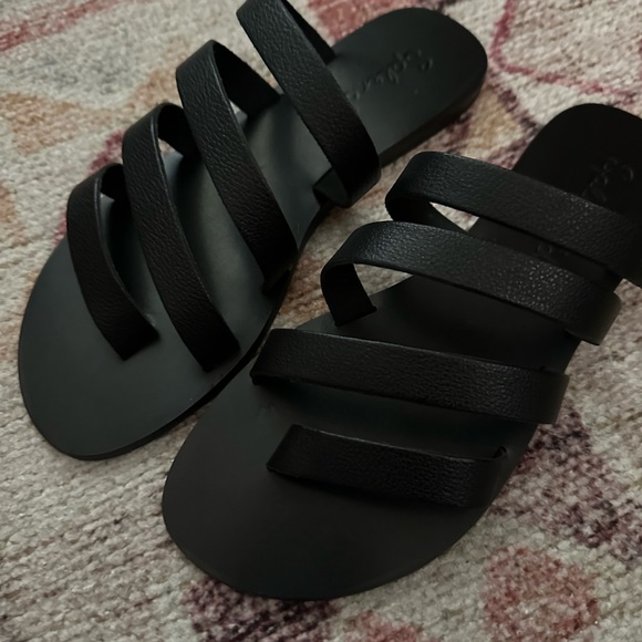 Splendid Shoes - BNIB Splendid Sandals Salome 6.5